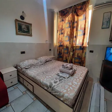 Lovely&quite Appartament 1-4 5maji * Tirana