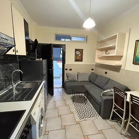 Lovely&quite Appartament 1-4 5maji Appartement